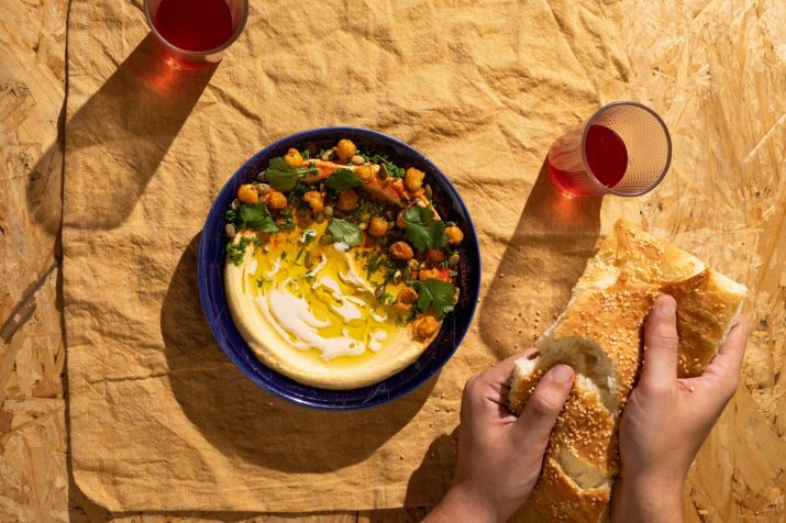 Make Hommus. Not War comemora 4 anos em maio e promove evento para arrecadar fundos ao RS / Divulgação