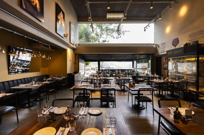Ambiente do Fogo Steakhouse, no Morumbi / Mario Rodrigues Jr.