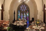 Brunch aos fins de semana e jantar no Dia dos Namorados dentro da Catedral da Sé