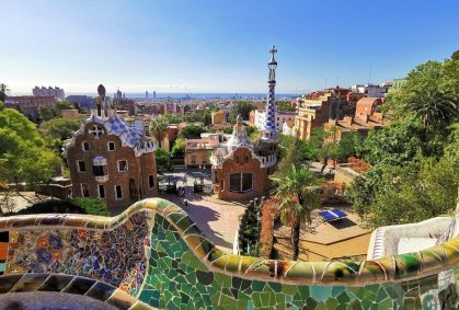 Barcelona limita turistas a 16 milhões por ano para frear turismo excessivo