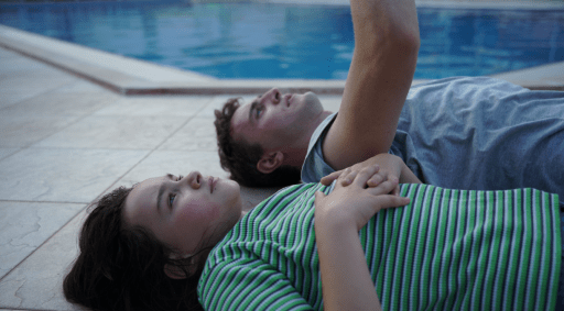 "Aftersun" reflete sobre a relação entre pai e filha durante uma viagem à Turquia