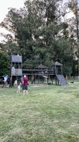 Com parquinho e possibilidade de passeios a cavalo, fazenda do tradicional doce de leite Lapataia tem várias atividades direcionadas às crianças / Jamile Cardoso