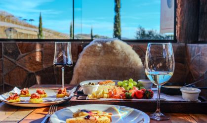 Campos do Jordão ganha loja-bar de vinícola premiada com menu de focaccias