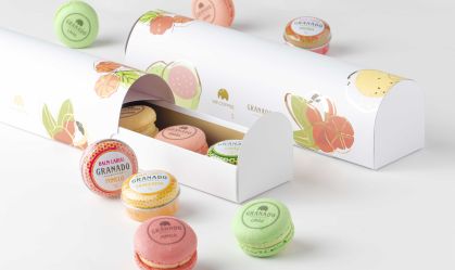 We Coffee e Granado lançam parceria em kit com macaron e hidratante labial