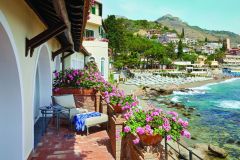 Varanda de uma das acomodações do Belmond Villa Sant&#039;Andrea