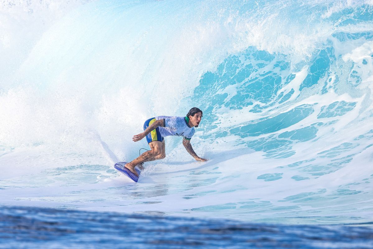 Treino da delegação brasileira de surfe no Taiti em 21 de julho de 2024. Na foto, o atleta Gabriel Medina