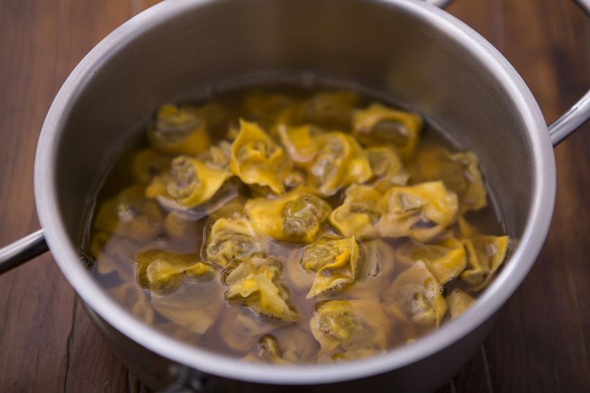 Agnolotti de coelho in brodo é uma das opções do estrelado restaurante italiano Picchi, na Oscar Freire / Divulgação