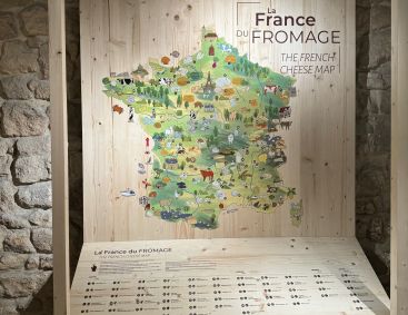 Mapa das regiões queijeiras da França no Museu do Queijo em Paris