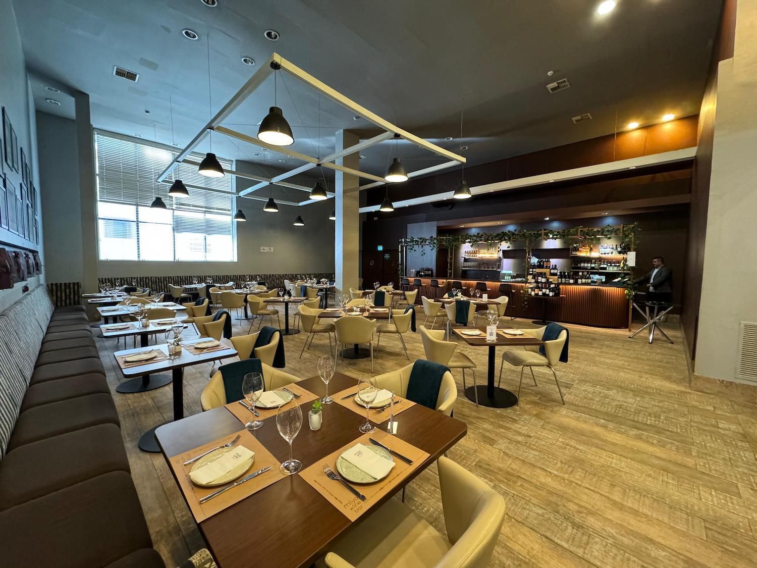 Miya Wine Bar sobe a serra e terá unidade pop up até 28 de julho em Campos do Jordão