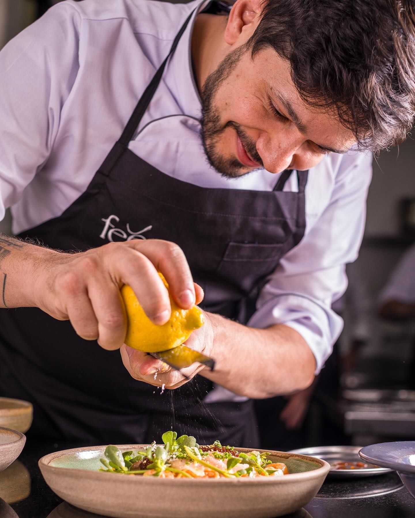 O chef Lênin Palhano em ação no Feér / Divulgação