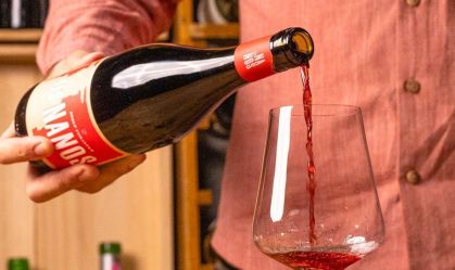 Saída de Emergência, novo e descontraído bar de vinhos na rua dos Pinheiros