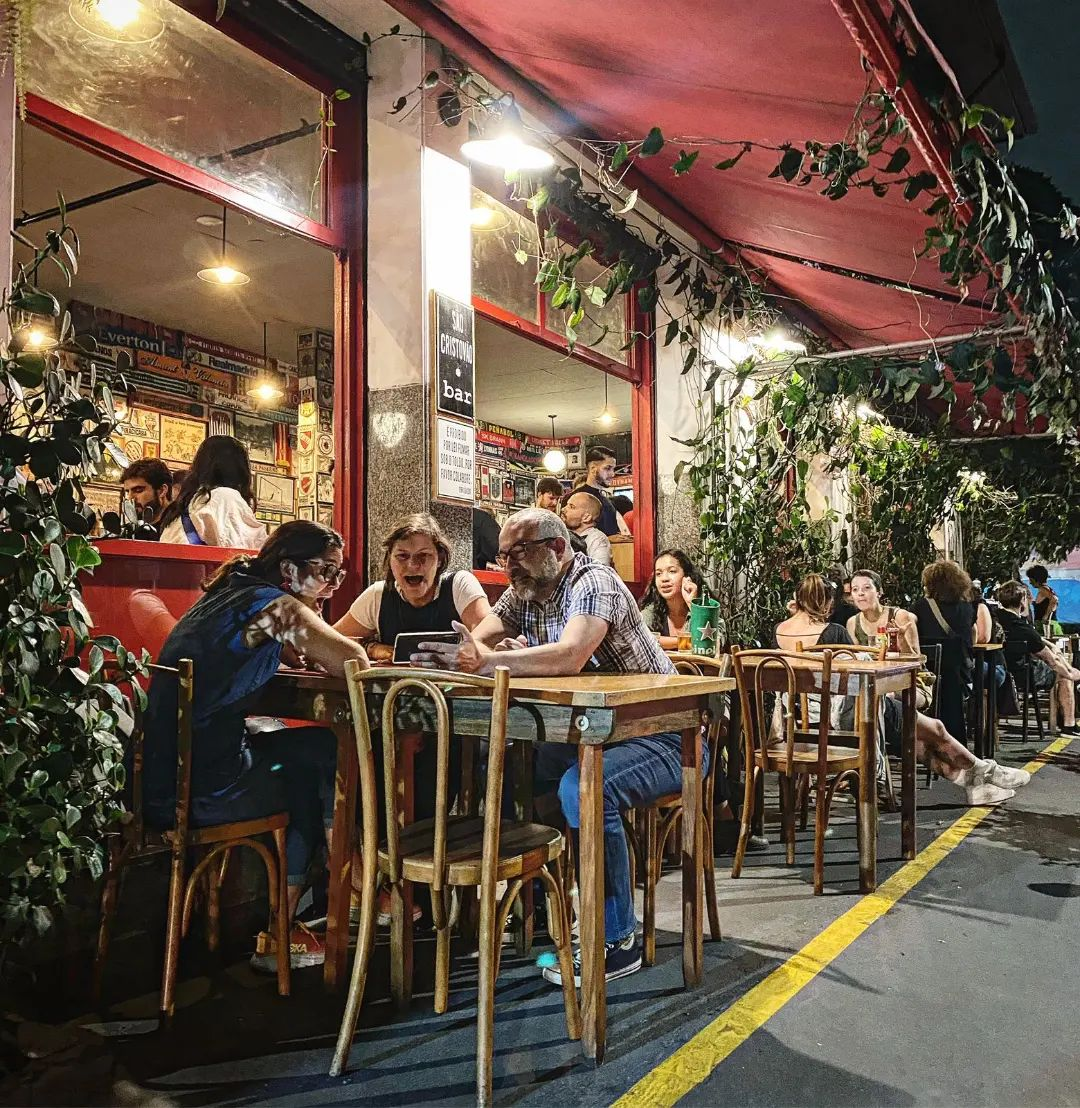 São Cristóvão Bar, na Vila Madalena, tem ambiente descontraído e feijoada aos fins de semana / Instagram/São Cristóvão Bar
