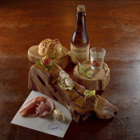 Sabores do interior: primeira etapa do novo menu conta com terrine de porco, cuscus de porco, porco cru com coalhada e a mortadela Porco Real / Mario Holanda