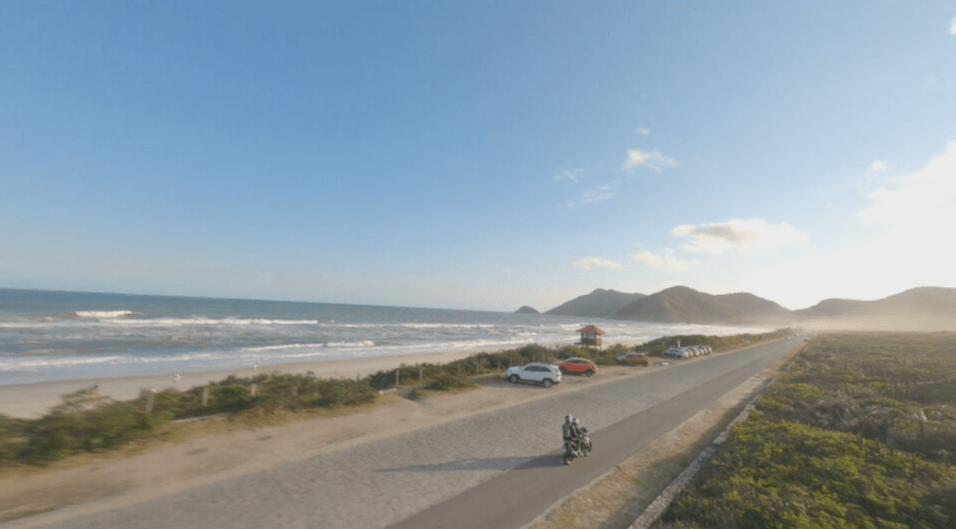 Praia Grumari, na Zona Oeste, já foi eleita uma das mais belas do mundo • Cine Drone Rio