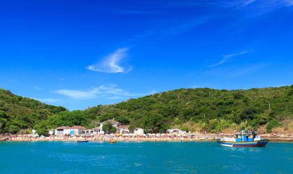 Brasileiro viaja mais após pandemia e prefere praia como destino, aponta IBGE