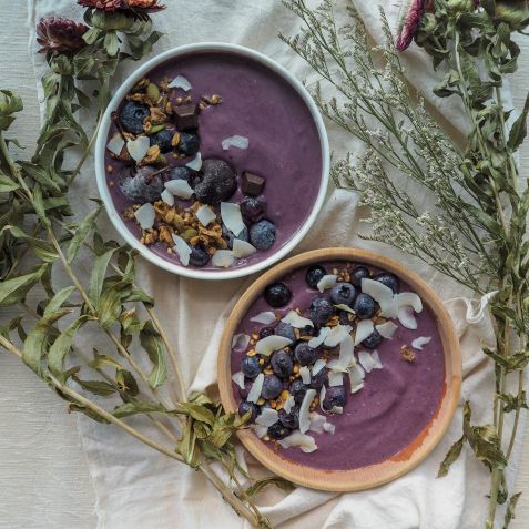 Açaí teve um grande boom no mercado há alguns anos, mas soube se reposicionar e garantir que seu consumo virasse tendência usando como um dos motes a saudabilidade / Unsplash