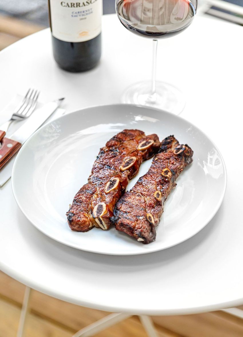 Asado y Vino • Jose Eduardo Cunha