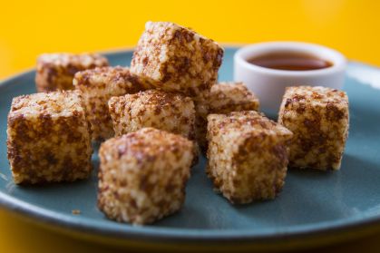 Os famosos dadinhos de tapioca do chef Rodrigo Oliveira