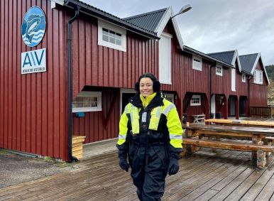 Daniela Filomeno no Akvakultur i Vesterålen, centro de aquicultura em Sortland, Noruega