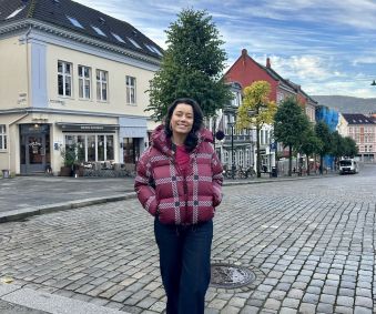 Daniela Filomeno pelas ruas de Bergen, na Noruega