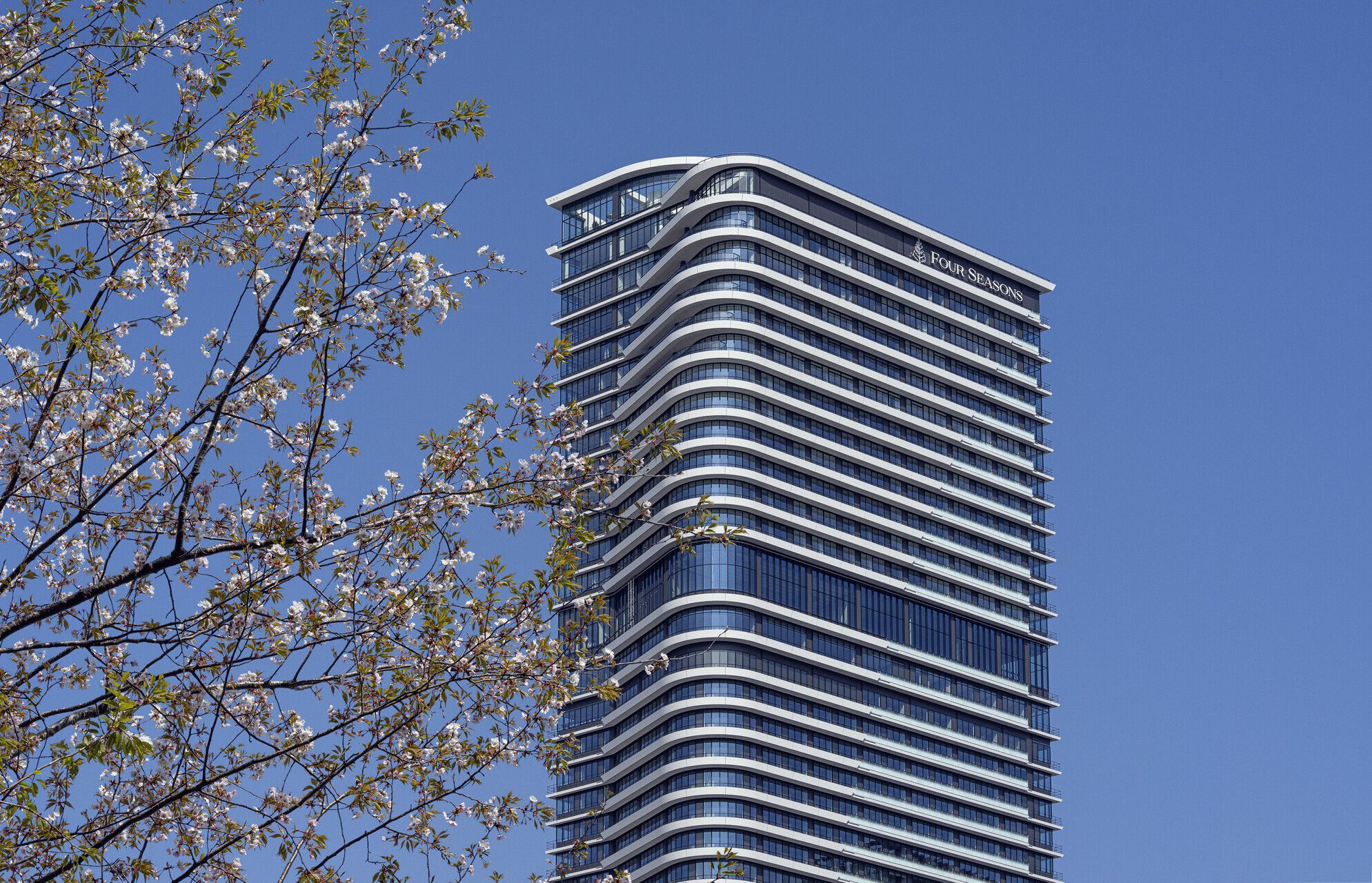 Edifício do Four Seasons Hotel Osaka