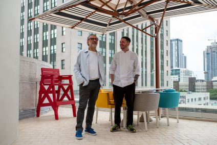 Chefs Massimo Bottura e Bernardo Paladini no restaurante Torno Subito de Miami