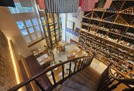 Tasca da Mercearia leva receitas portuguesas para charmoso sobrado em Laranjeiras