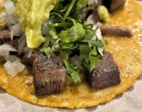 Taco de língua bovina