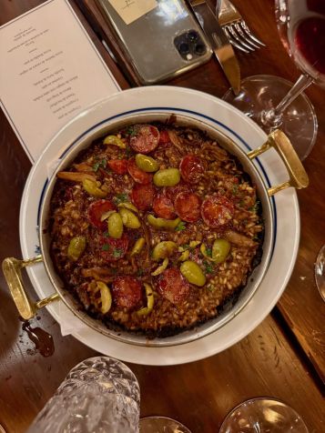 Arroz de pato confit com azeitonas e embutidos • Daniela Filomeno
