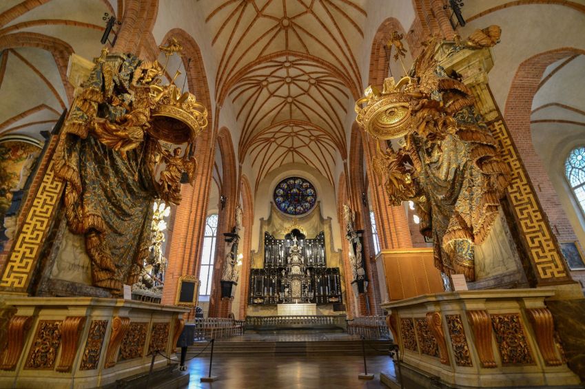 Interior da Catedral de Estocolmo, que data desde os tempos medievais • Jorge Láscar/Flickr