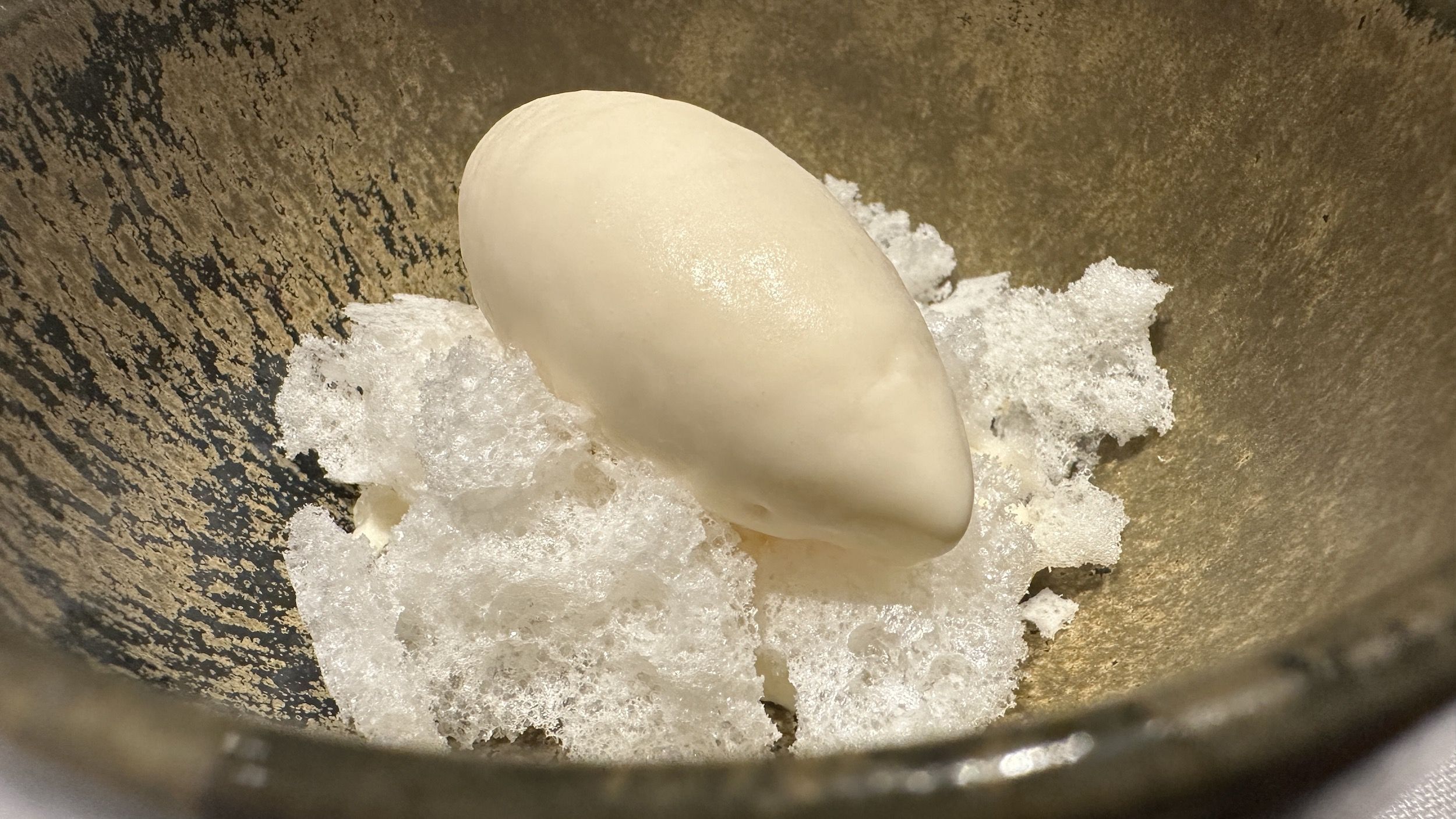 Sobremesa Cepa, sorvete de leite evaporado, leite desidratado e creme de leite / Tina Bini