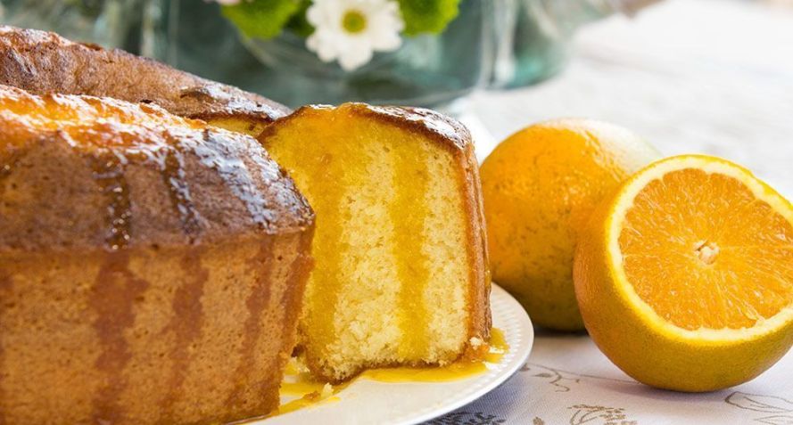 Entre os sabores de bolos caseiros da "Bolos da Cecília", o de laranja é um dos que ganham destaque • Reprodução site
