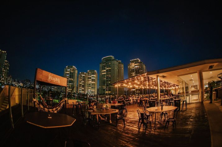 Ambiente do Reserva Rooftop • Divulgação