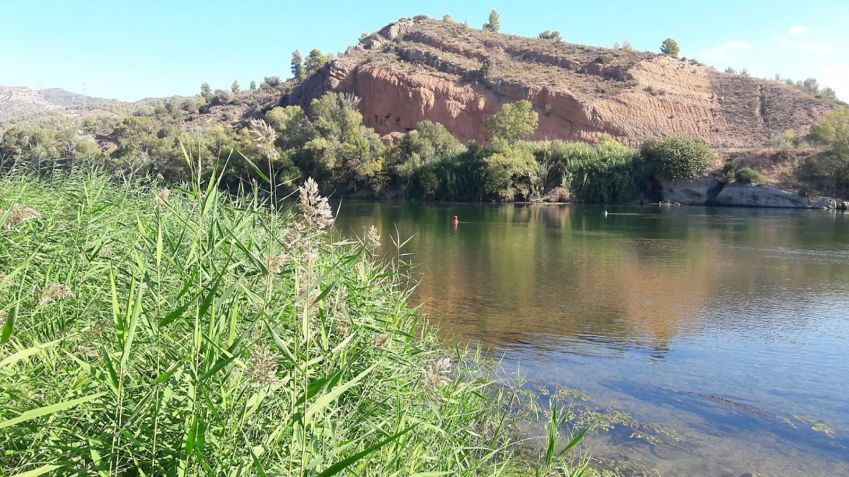 O casal se mudou para a Espanha em 2018 e passaram a viver em uma cidade próxima ao Rio Ebro, na Catalunha • Regina Zdravich via CNN Newsource