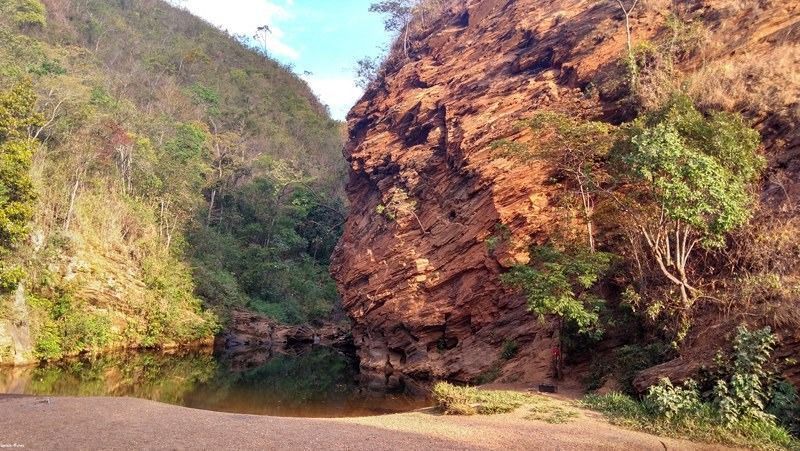 Poço Azul, onde ficam uma das cachoeiras mais visitadas do parque • Divulgação/ICMBio/ Ministério do Meio Ambiente