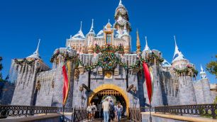 Disney da Califórnia encerra entrada antecipada de hóspedes nos parques