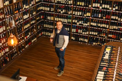 sommelier e empresário Fernando R. Moreira, é proprietário da DiVinho Vinhos e da Santo Vino Importadora