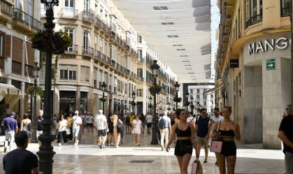 Cidade espanhola pede que turistas britânicos usem roupas e se comportem