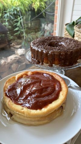 Um buffet de doces também faz parte do brunch • Tina Bini