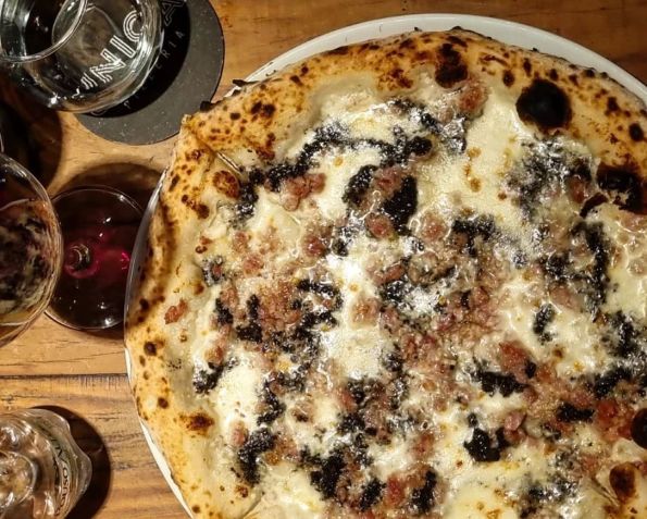 Pizza da Unica Pizzeria, que levou o prêmio de "Made in Italy" no 50 Top Pizza Latin America 2025  • Reprodução/Instagram