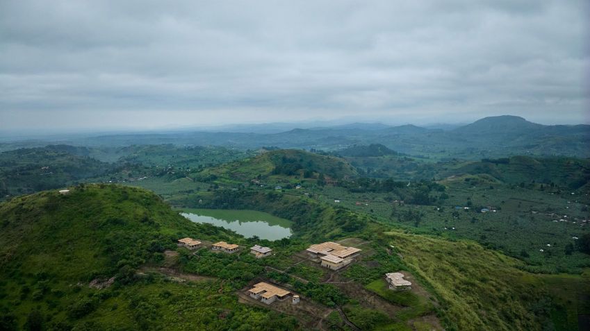 O Kibale Lodge oferece vista para as Montanhas Rwenzori, em Uganda • Volcanoes Safaris via CNN Newsource