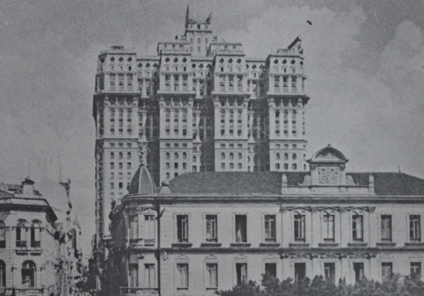 Edifício Martinelli foi cenário de crimes violentos e ficou abandonado entre as décadas de 1940 e 1970 • Divulgação/Edifício Martinelli
