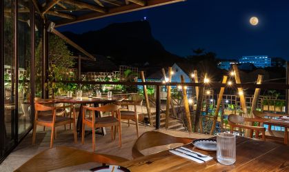Ambiente deslumbrante e coquetelaria autoral são trunfos da Casa Horto, no Rio