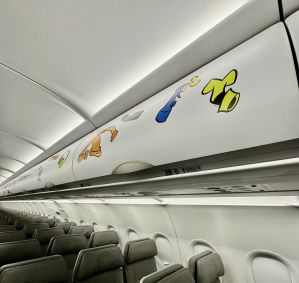 Bagageiro do A320neo da Azul com temática do Pateta