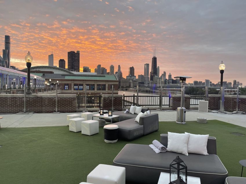 Offshore Rooftop tem 4.859,78 m², com vistas para o Lago Michigan e também do famoso horizonte de Chicago • Divulgação