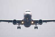 Google Voos lança recurso para exibir passagens mais baratas
