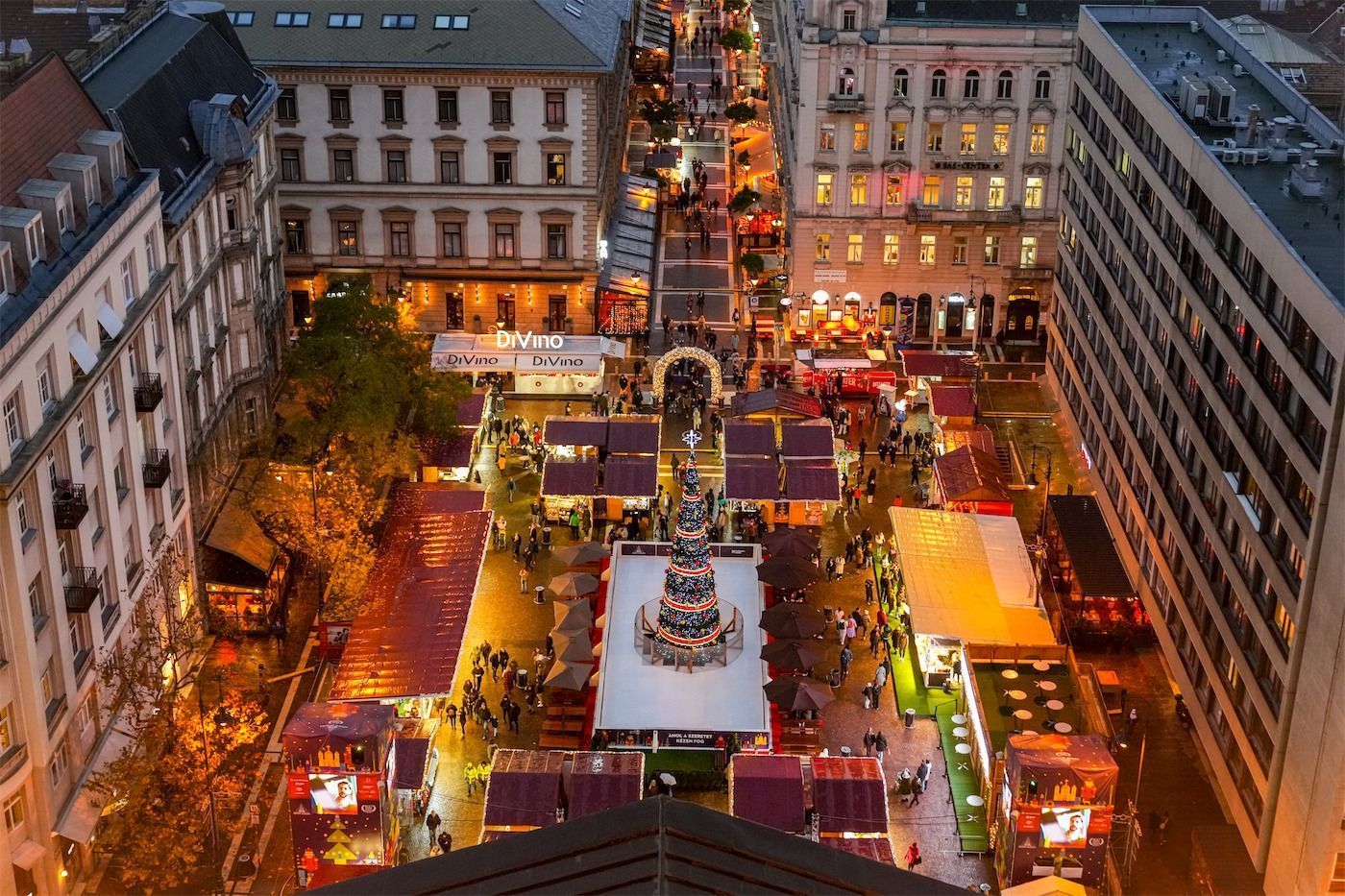 Advent Basilika Market