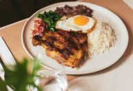 Quente da Boca, restaurante mineiro em Pinheiros, é um convite para desacelerar