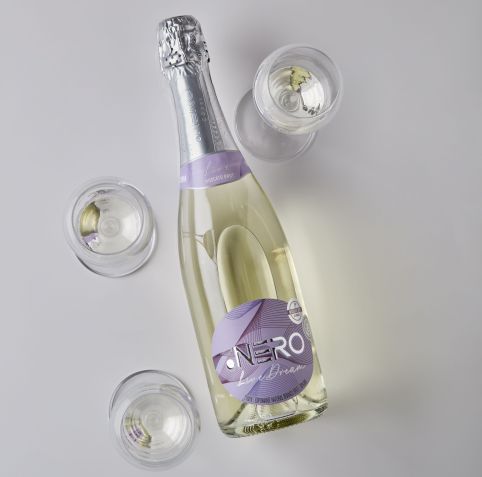 Rotulado pela Ponto Nero, a bebida leva o nome de Live Dream Brut • Divulgação