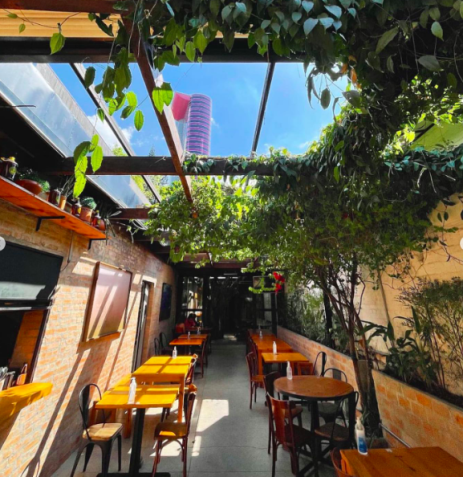 BEC Bar, em Pinheiros, oferece três tipos de pacote para confraternizações corporativas • Gabriela Brazão